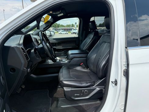 Used 2019 Ford Expedition Max Limited image 9
