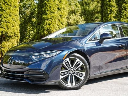 Used 2022 Mercedes-Benz EQS 450+ Sedan image 3