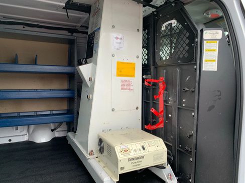 Used 2013 Ford E-350 and Econoline 350 Super Duty image 29