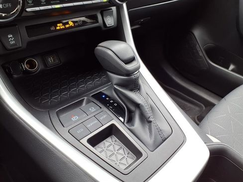 Used 2024 Toyota RAV4 XLE image 7