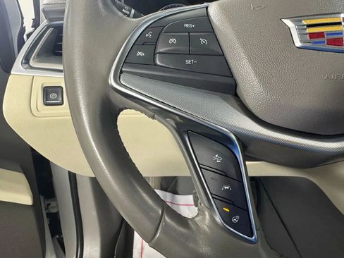 Used 2021 Cadillac XT5 Premium Luxury image 15