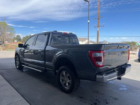 Used 2023 Ford F150 Lariat w/ Trailer Tow Package image 4