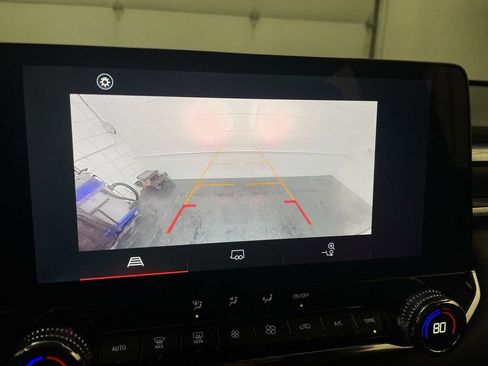 Used 2023 GMC Canyon Elevation image 9