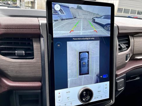 Certified 2022 Ford Expedition Max Limited RWD image 29
