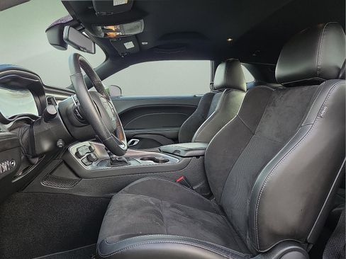 Used 2022 Dodge Challenger GT w/ Plus Package image 13