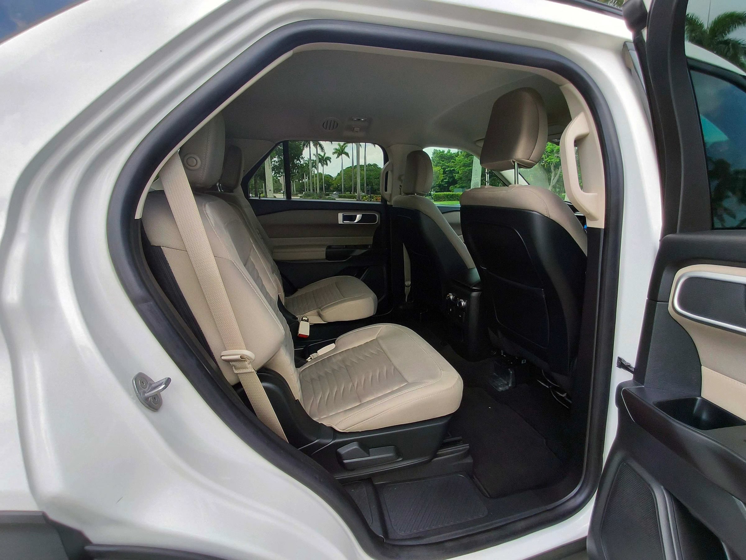 Used 2020 Ford Explorer XLT RWD image 36
