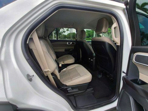 Used 2020 Ford Explorer XLT RWD image 36