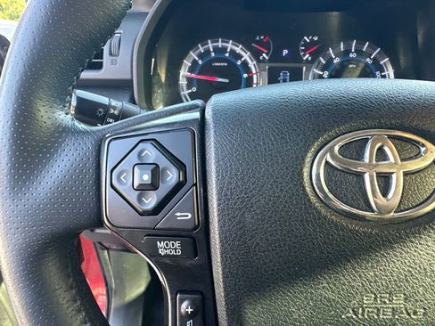 Used 2019 Toyota 4Runner TRD Off-Road Premium AWD/4WD image 21
