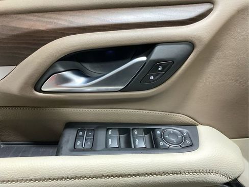 Used 2022 GMC Yukon Denali w/ Advanced Technology Package AWD/4WD image 10