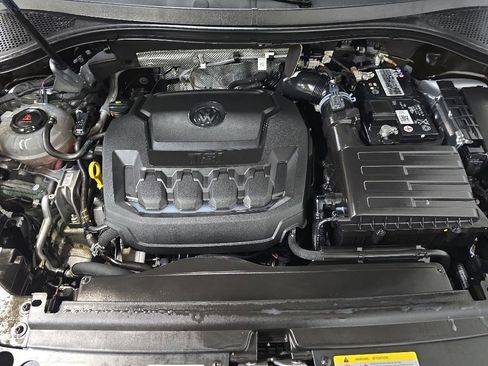 Used 2023 Volkswagen Tiguan SE R-Line AWD/4WD image 13