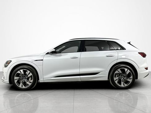 Used 2023 Audi e-tron Premium w/ Convenience Plus Package AWD/4WD image 2