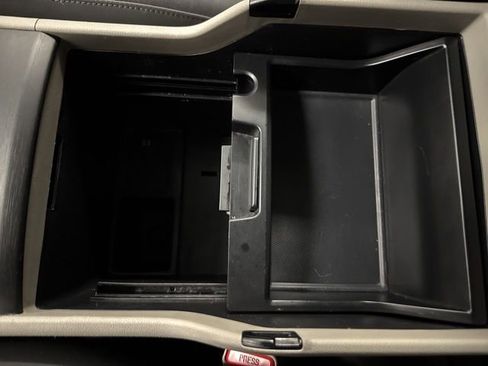 Used 2018 Kia Sedona LX w/ LX Essentials Premium Package image 42