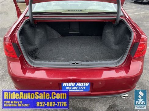 Used 2010 Buick Lucerne CXL image 31