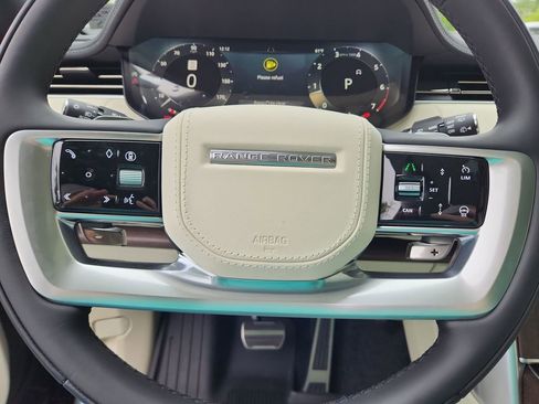 New 2026 Land Rover Range Rover Long Wheelbase SE AWD/4WD image 18