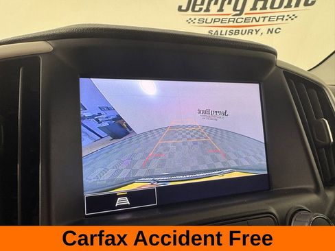 Used 2023 GMC Terrain SLT image 3