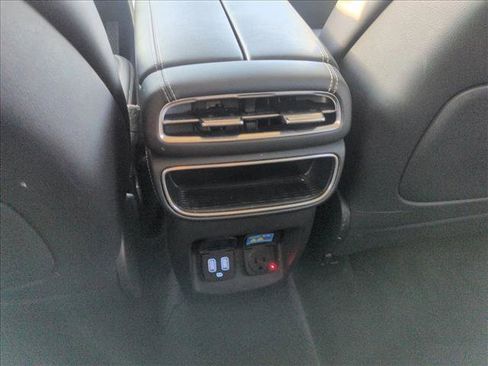 Used 2024 Genesis GV80 2.5T image 17