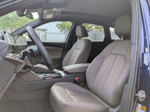 Certified 2025 Audi Q5 Premium w/ Convenience Package AWD/4WD image 13