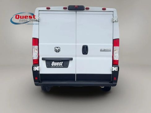 Used 2025 RAM ProMaster 2500 w/ Convenience Group FWD image 4