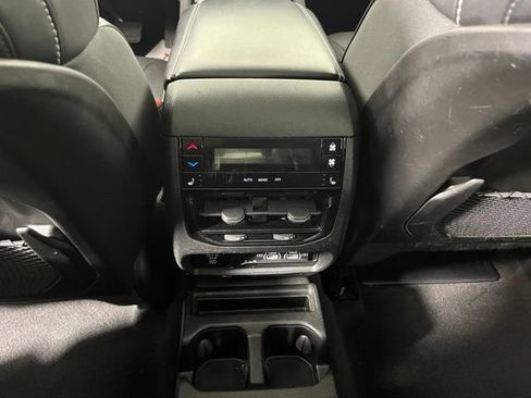 Used 2021 Jeep Grand Cherokee L Limited AWD/4WD image 41