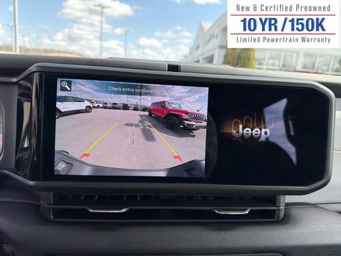 Used 2024 Jeep Gladiator Sport image 26