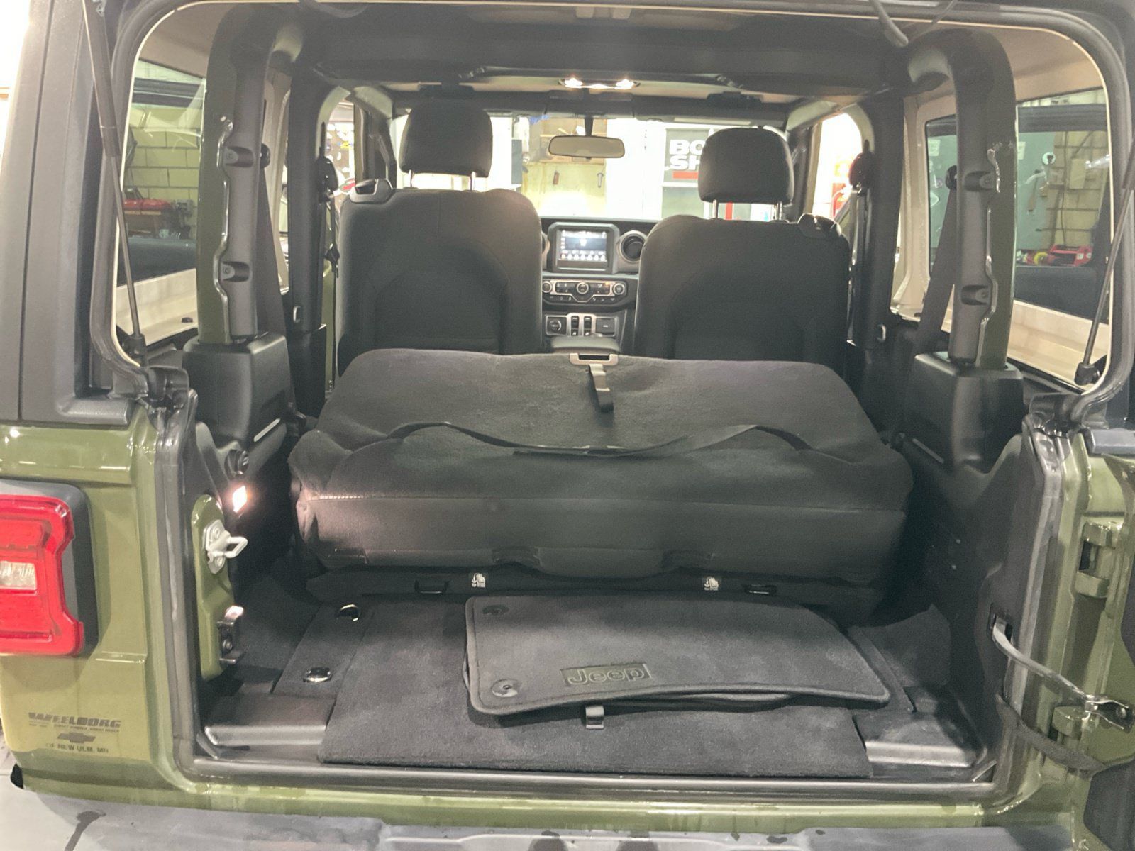 Used 2021 Jeep Wrangler Sport AWD/4WD image 25