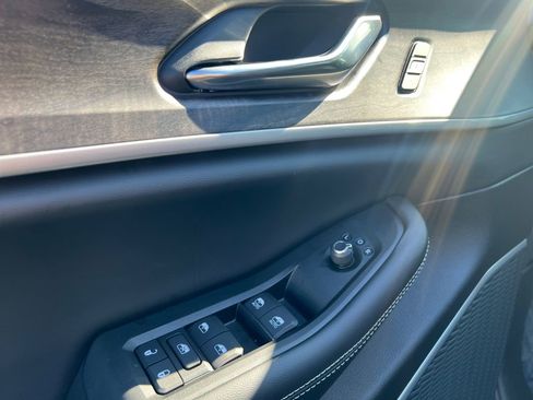 New 2026 Jeep Grand Cherokee Limited image 11