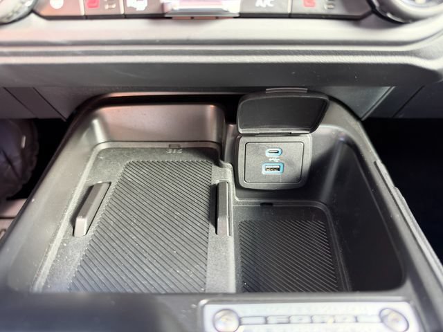 Used 2025 Ford Bronco Outer Banks AWD/4WD image 38