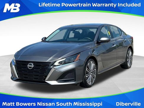 Used 2023 Nissan Altima 2.5 SL FWD image 1