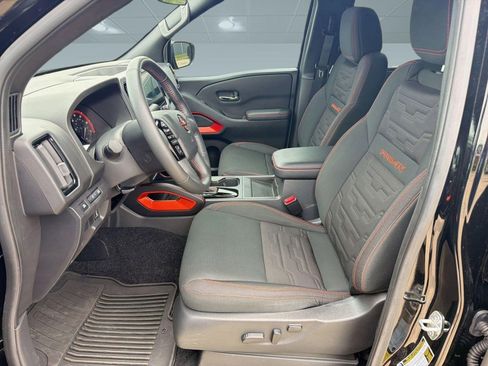 Used 2025 Nissan Frontier PRO-4X w/ Pro Convenience Package AWD/4WD image 5