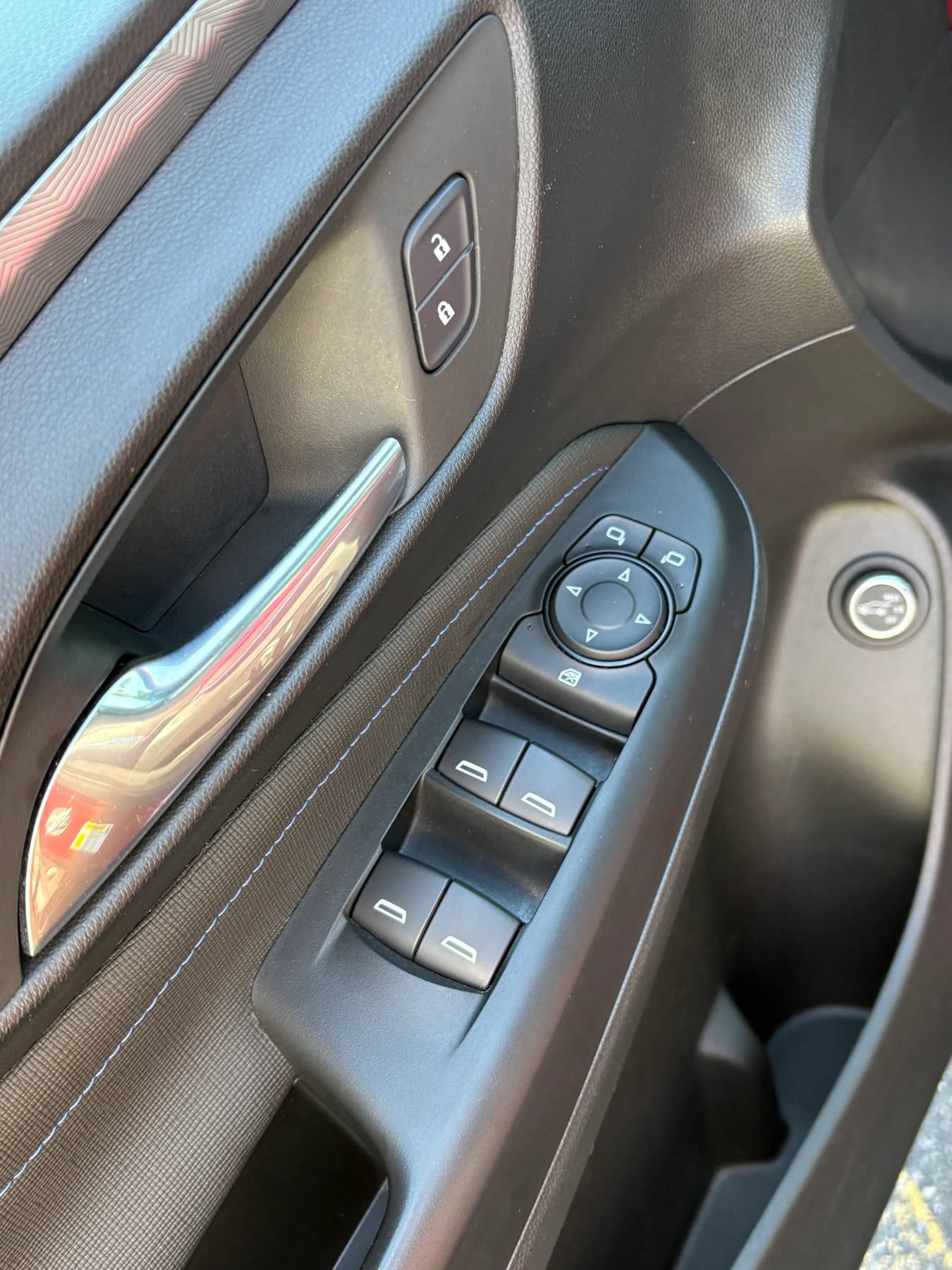Used 2024 Buick Envista Sport Touring w/ Convenience I Package FWD image 15