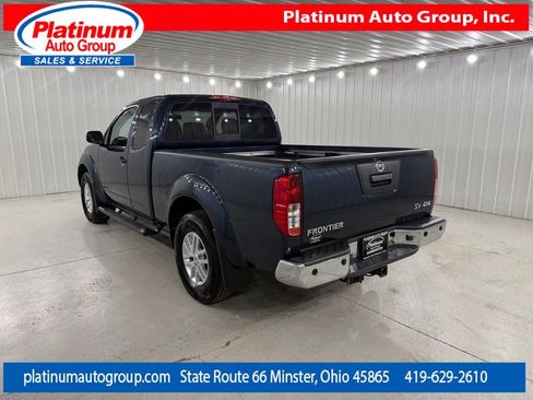 Used 2020 Nissan Frontier SV AWD/4WD image 3