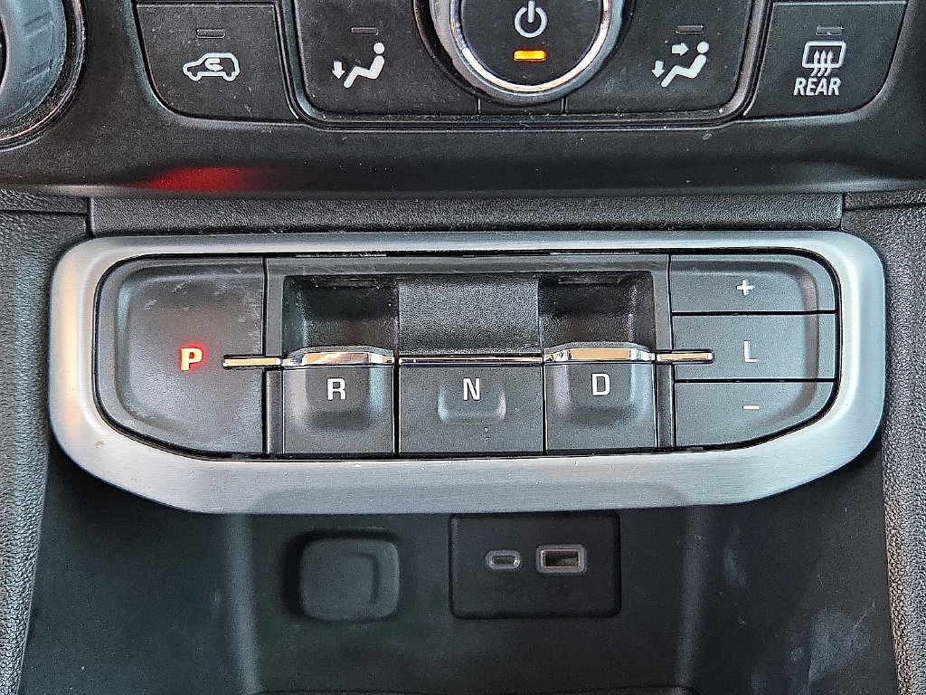 Used 2023 GMC Acadia SLE FWD image 17