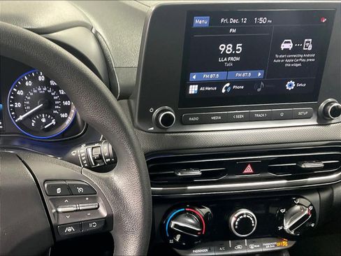 Used 2023 Hyundai Kona SEL image 19