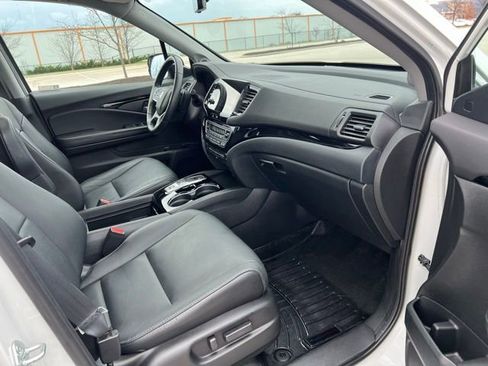 Used 2021 Honda Pilot Touring image 33