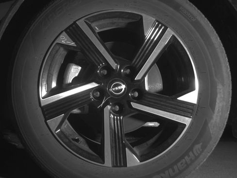 Used 2025 Nissan Sentra SV image 12