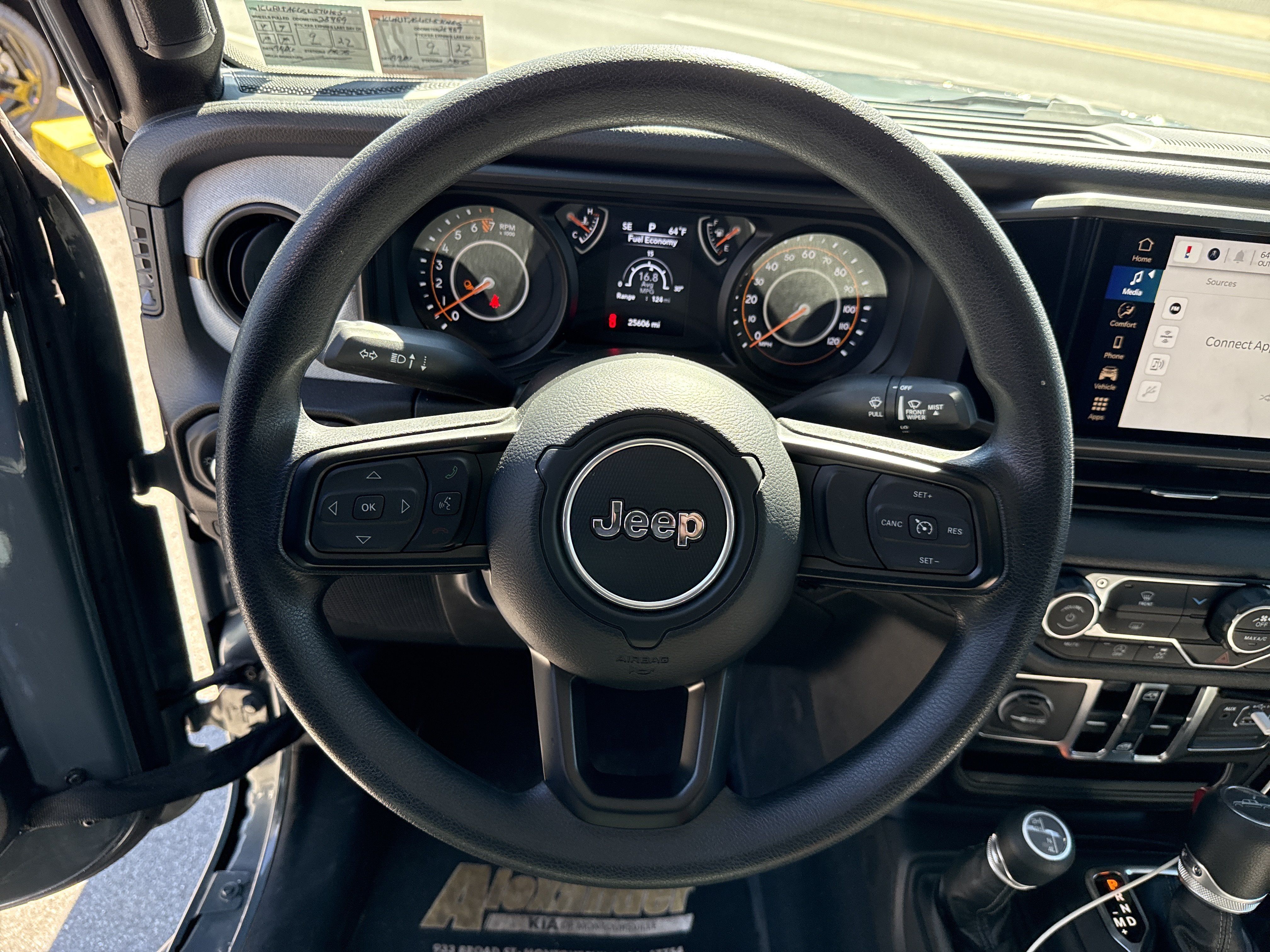 Used 2025 Jeep Gladiator Sport AWD/4WD image 17