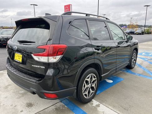 Used 2019 Subaru Forester Premium image 4