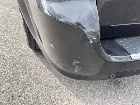 Used 2016 Dodge Grand Caravan SXT w/ Rear Park Assist Package image 10