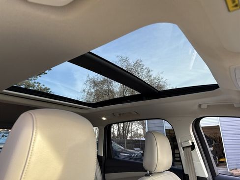 Used 2018 Ford Escape Titanium image 20