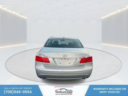 Used 2009 Hyundai Genesis 3.8 w/ Technology Pkg 4 RWD image 5