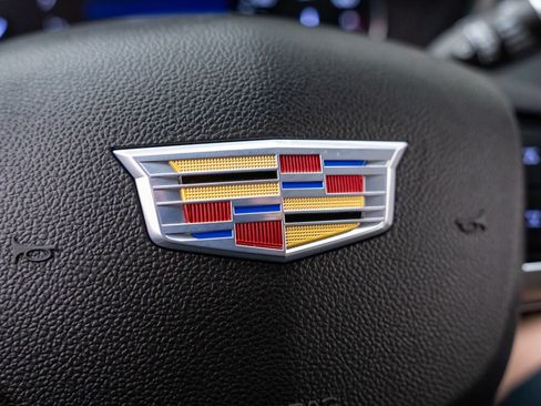 Certified 2022 Cadillac XT4 Luxury w/ Cold Weather Package AWD/4WD image 31