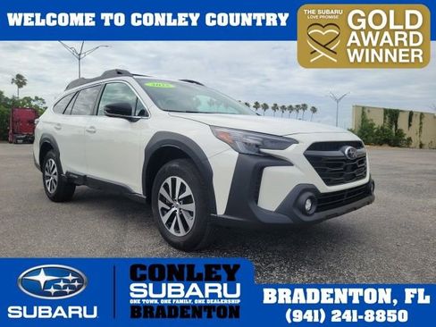 Used 2025 Subaru Outback Premium AWD/4WD image 1