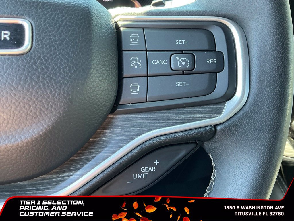 Used 2024 Jeep Wagoneer L Series II w/ Flexible Seating Group RWD image 35