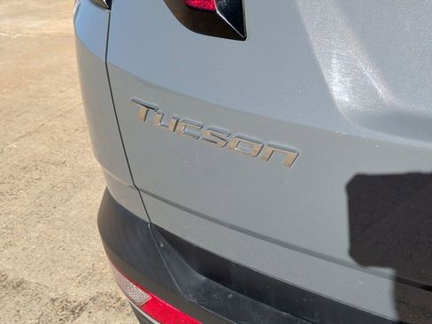 Used 2024 Hyundai Tucson SE image 37