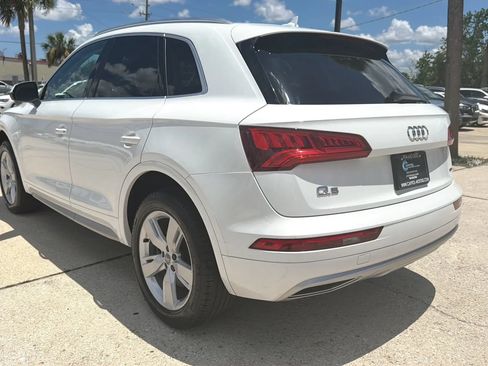 Used 2019 Audi Q5 2.0T Premium w/ Convenience Package AWD/4WD image 3