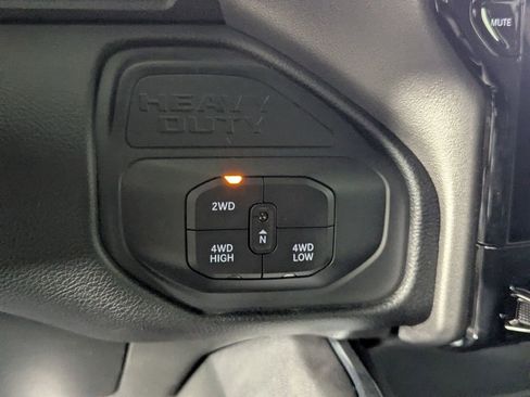 New 2026 RAM 2500 Laramie AWD/4WD image 23