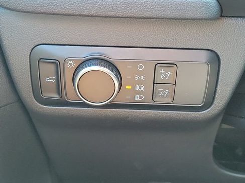New 2024 Ford Escape ST-Line w/ Tech Pack #1 FWD image 29