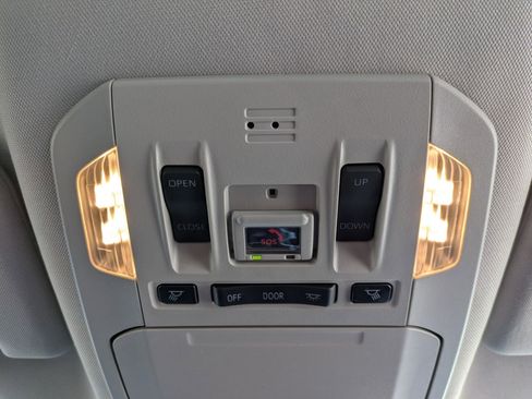 Used 2022 Toyota Highlander XLE image 26