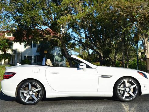 Used 2015 Mercedes-Benz SLK 250 image 34