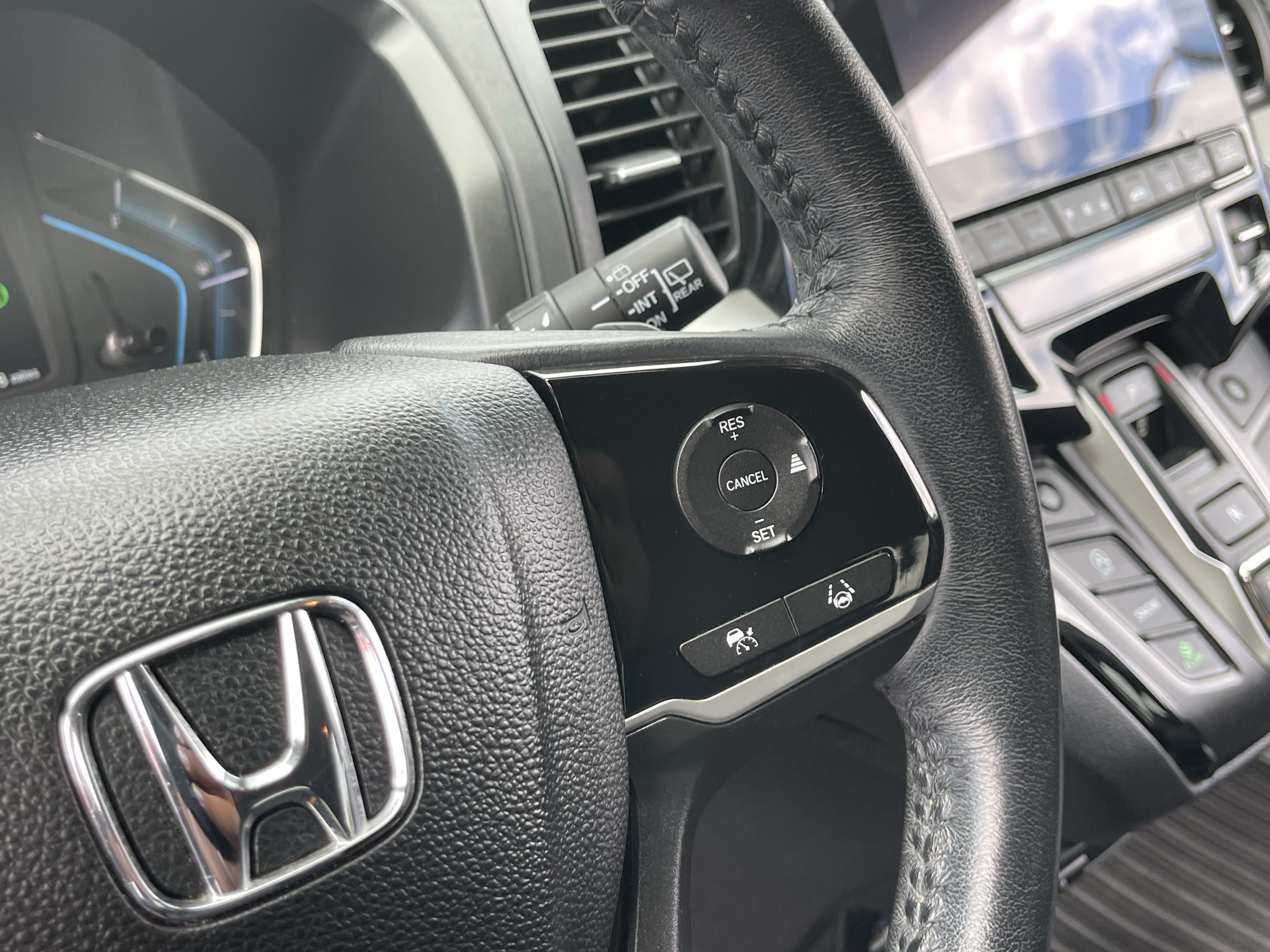 Used 2021 Honda Odyssey Touring image 25